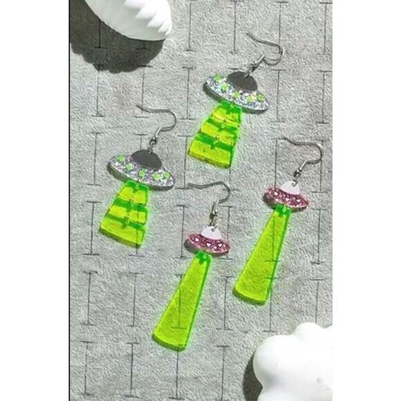 UFO Shaped Earrings - Picture 3 of 4